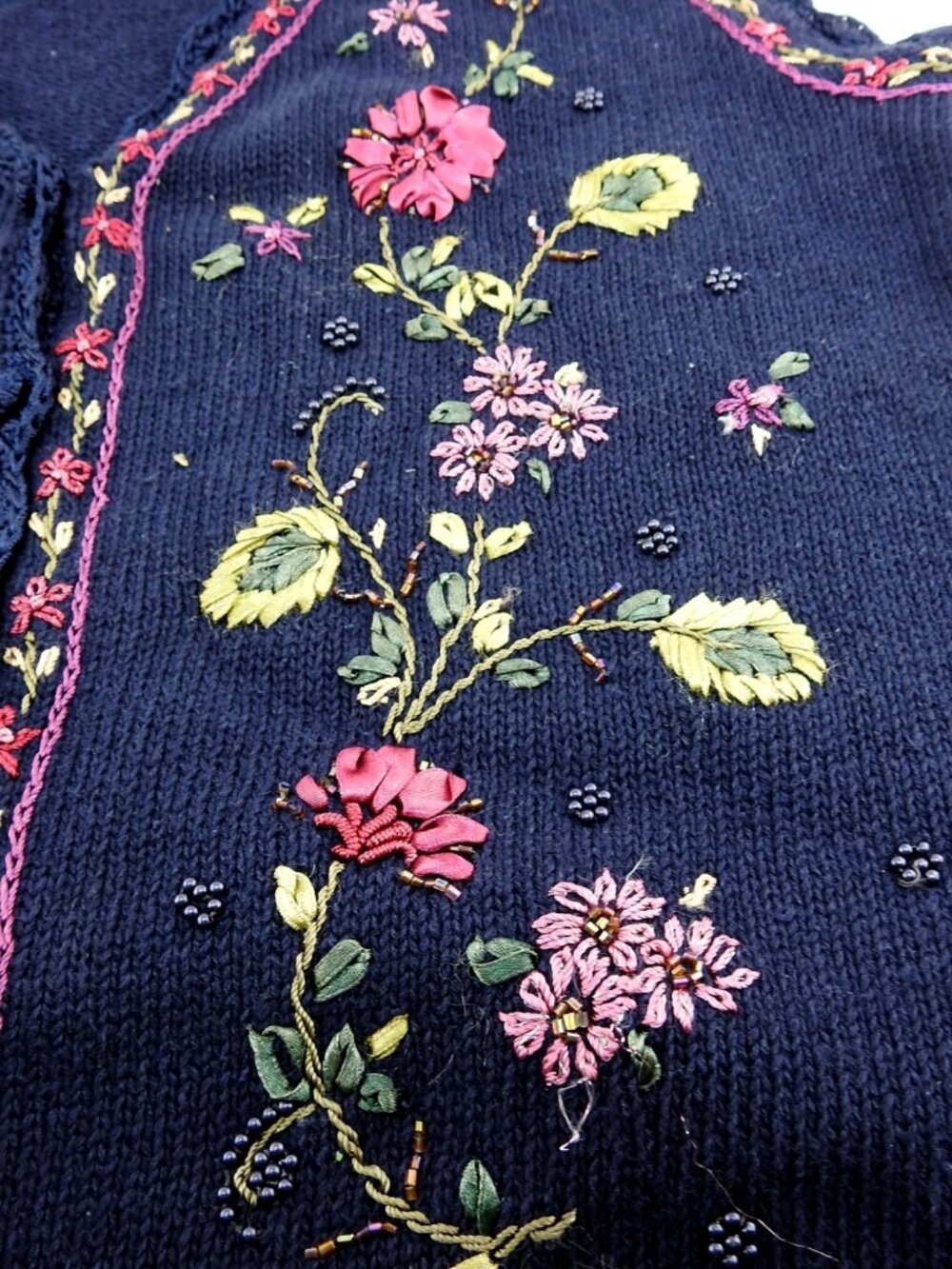 Vintage Erika Floral Embroidered Sweater Vest Navy Cottage Core Size L Pink - Picture 3 of 6